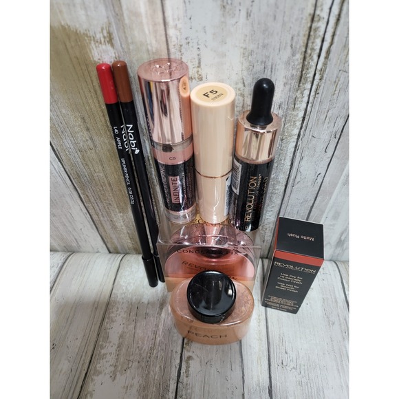 Makeup Revolution 8Item Cosmetic Bundle Concealer Foundation Powder Liner Blush - Picture 7 of 8